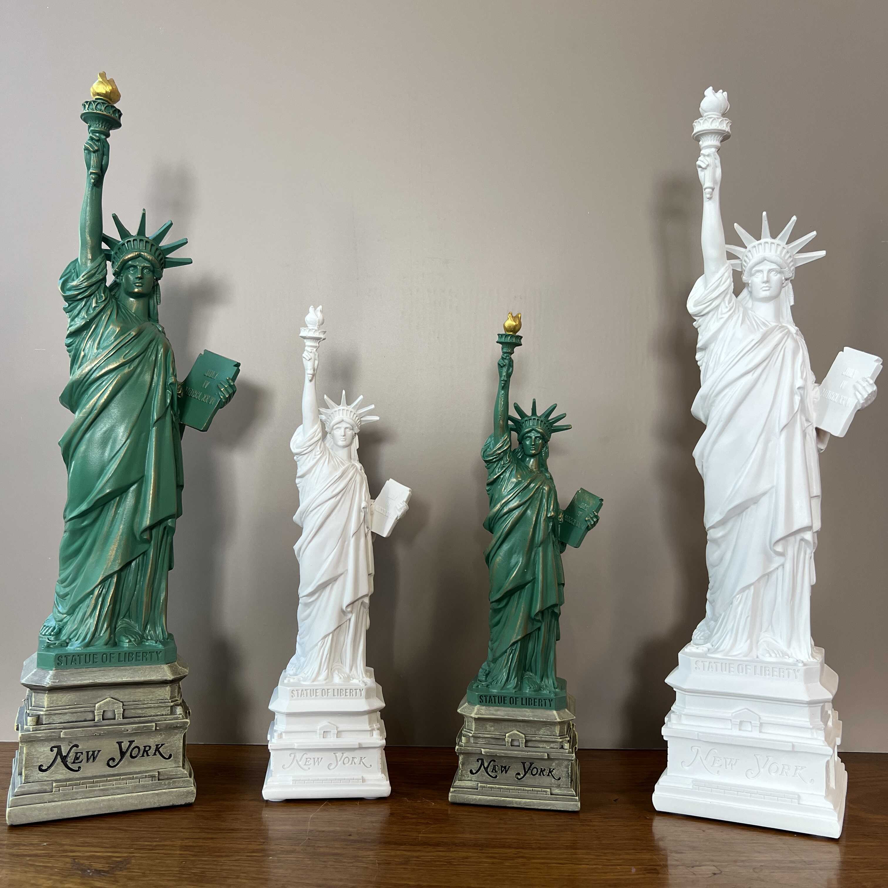Travel Accessories Europe - YuryFvna Estátua da Liberdade Modelo Acessórios
